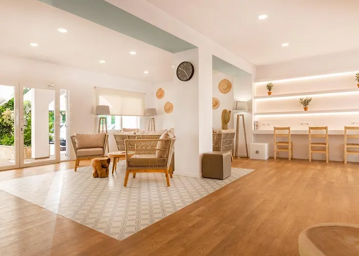 卢斯阿科斯公寓式酒店 圣埃乌拉利亚