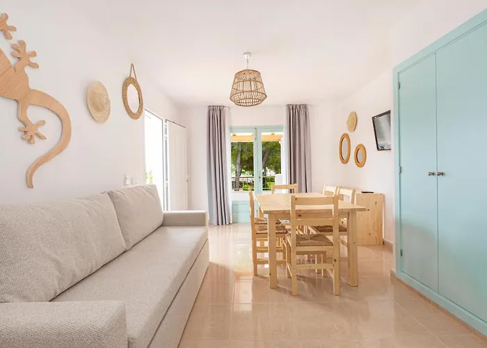 卢斯阿科斯公寓式酒店