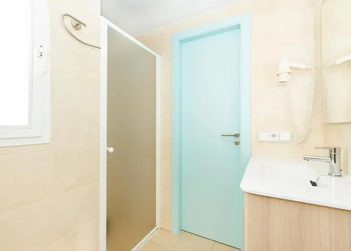 卢斯阿科斯公寓式酒店