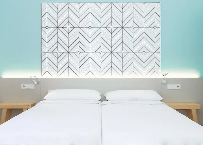 卢斯阿科斯公寓式酒店 *